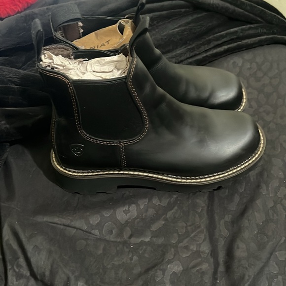 Ariat Women’s Booties - Picture 2 of 5